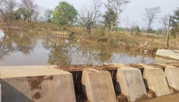 राज्य सरकार नरवा विकास योजना से  भुमका नाला के उपचार से वनांचल के जल स्तर में सुधार