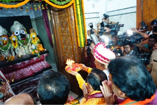  मुख्यमंत्री श्री विष्णु देव साय भगवान जगन्नाथ की रथ यात्रा में हुए शामिल