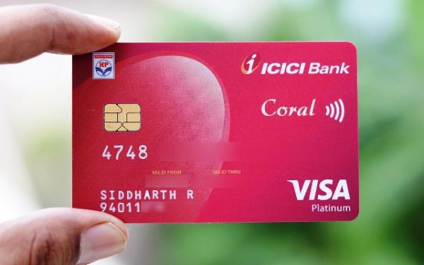 ICICI बैंक द्वारा क्रेडिट कार्ड ब्लॉक: 17,000 कार्डों को अस्वीकृत किया गया